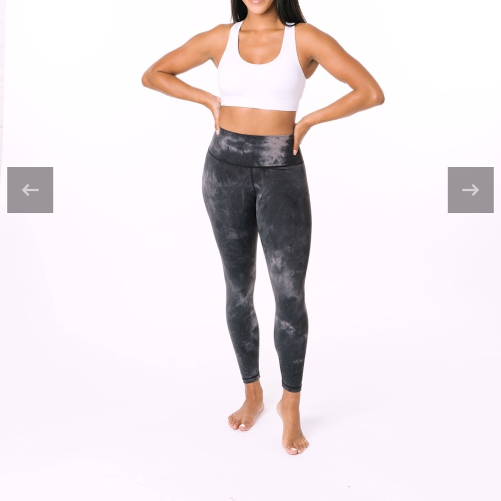 Zyia Leggings in Midnight Hendrix Brilliant Hi-Rise 7/8